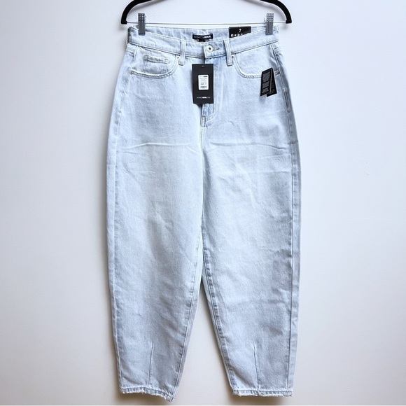 Fashion Nova Light Denim Wash Away We Go Balloon Mom Jeans Size 7/28 NWT - Picture 2 of 12